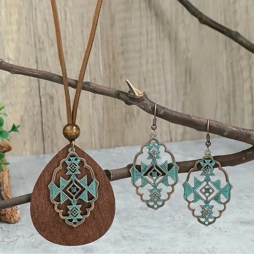 Brown Leather Necklace and Earrings Set